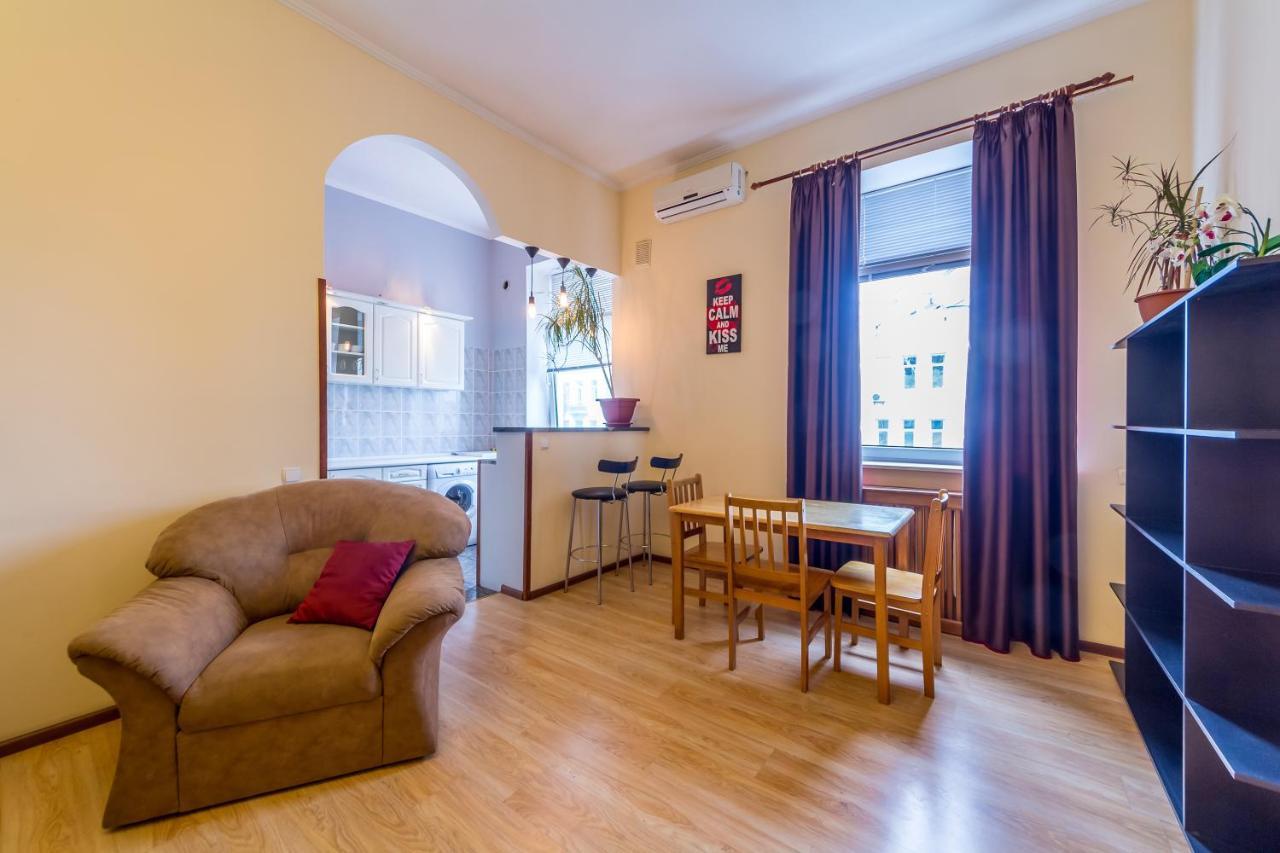 Apartments In The Center On Shota Rustaveli Kiew Exterior foto