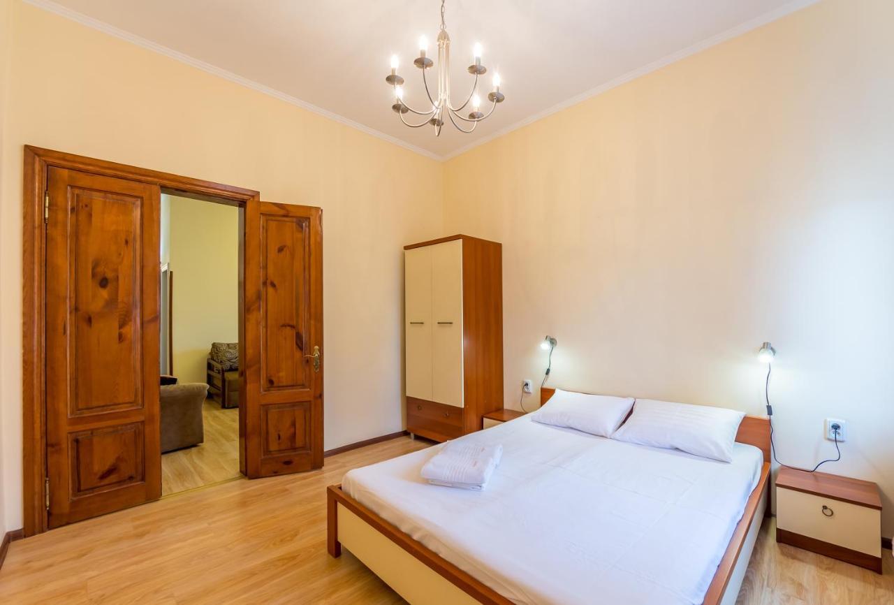 Apartments In The Center On Shota Rustaveli Kiew Exterior foto